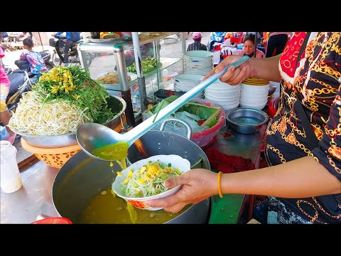 Samlor Korko Vegetables, Num Banh Chok Sros at Chbar Ampov Market - Cambodian Street Food