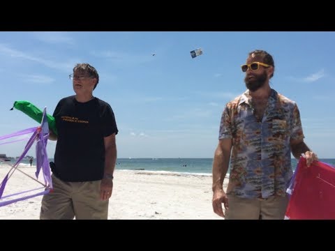 Worlds Greatest Kiting 209 - Trash Bag Kiting & Chinese Kite Review With Wayne Hosking