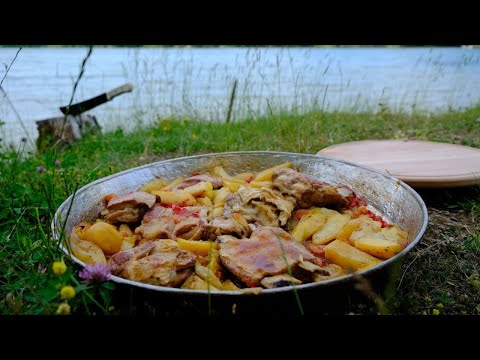 Juicy Beef and Potatoes traditional dish (Peka) - Cooking Outdoors