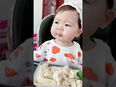 Sóc chuột nhỏ Siyu ăn ngon miệng, đáng yêu - Baby China - Tiktok Trung Quốc Chanel #122