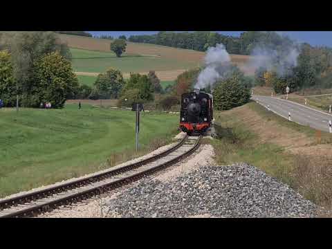 Dampflok 12 der HMB "Schättere" fährt in den Bahnhof Katzenstein ein, 2021-10-03