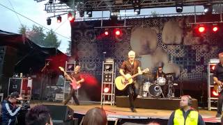 Neljä Ruusua Juppihippipunkkari (LIVE). Satama Open Air 2015