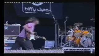 Biffy Clyro - Questions And Answers (Live @ T In The Park 2003)