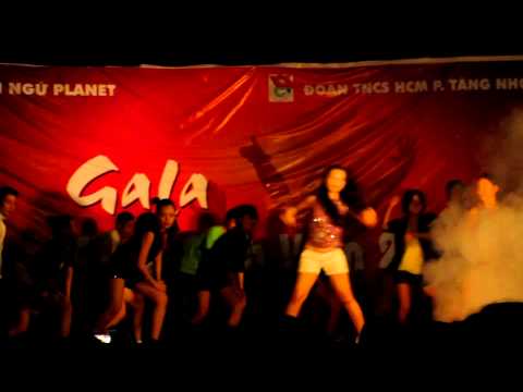 đêm gala chào đón tân SV trường anh ngữ planet "gangnam style"