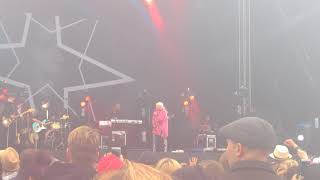 Chisu - Kerrasta poikki (Live Radio Suomipopin Helsinkipäivän konsertti 12.6.2017)