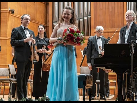 Mozart - Piano Concerto No. 19 K459, Laetitia Hahn, Friedrich Pfeiffer, Sofia Philharmonics