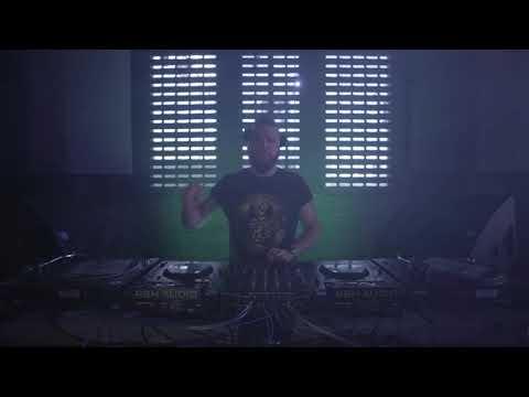 FOLD x Stay Up Forever // Sterling Moss