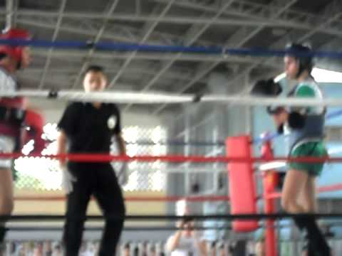 Geane Rhayra x Gabriela Campeonato brasileiro de Muay thai 3°round