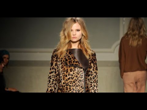 N21 by ALESSANDRO DELL'ACQUA WOMEN'S FALL WINTER 2010 | #fashionshow