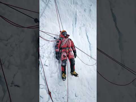 A Climber's Final Resting Place@EchoesofEverest #viralvideo #everest #youtubeshorts #viralshorts