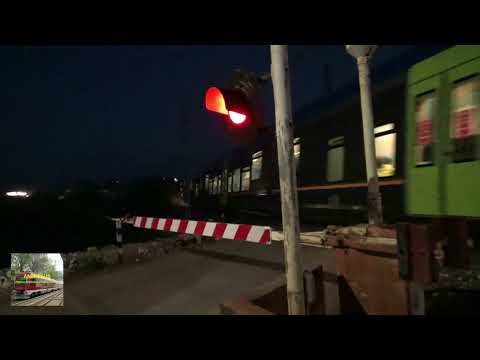 PASSAGGIO A LIVELLO FS64 DI ALBEROBELLO DI SERA (8° VIDEO) | ΛNDREΛUS TRENI E P.L. FSE