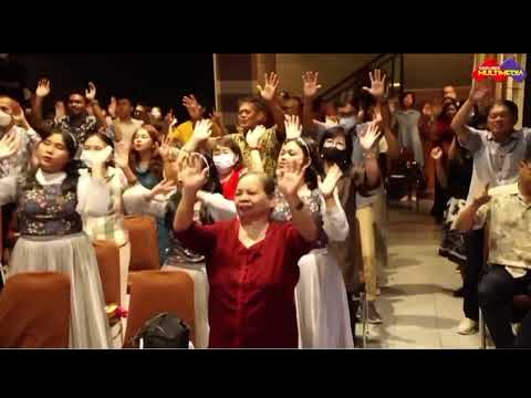 Goyangkan badan sambil menari untuk Tuhan