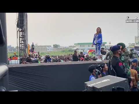 Inul daratista /pesta rakyat simpedes karawang