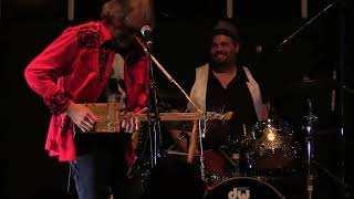 Murray Kinsley & Wicked Grin - Let Me Love You