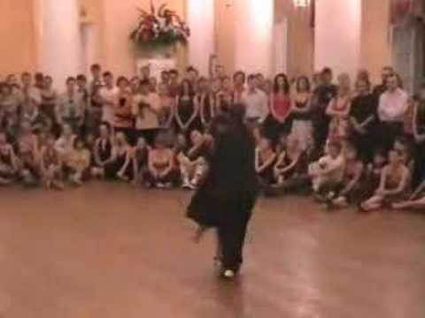 Mercedes Espinel  and  Diego Riemer  are  dancing  to  the  tango  "  Tristeza Marina  "