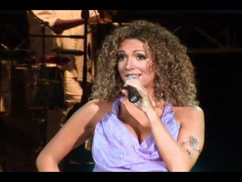 ERIKA ENDER EN CONCIERTO - EL MEJOR DE MIS ERRORES