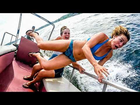 Idiots in Boats Caught on Camera