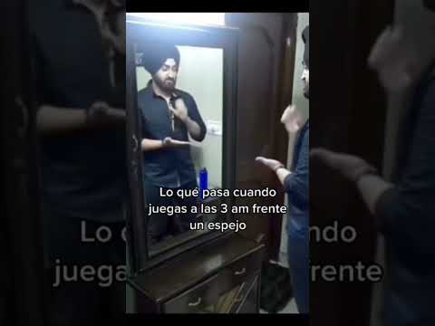 Jugar Frente Al espejo A las 3 AM 😯😨