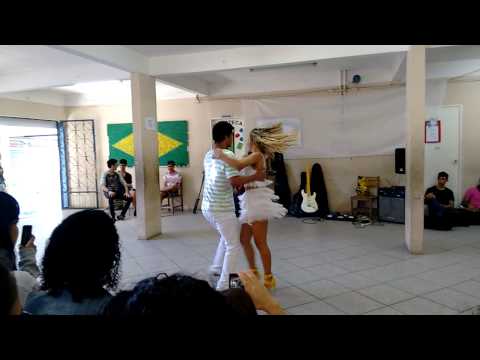 Allan Célio e Anna samba