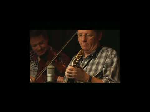 Tim O'Brien band feat. Bryan Sutton & Stuart Duncan - Red Apple Rag