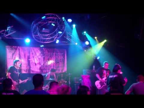 Vegascendents - Punk Rock Bowling 2011 - 04 - Hurtin' Crue (Live)
