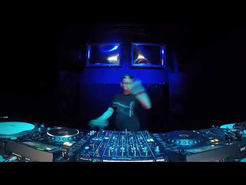 The Blue Oyster: DJ Nosfer / 02.10 / 21 - 22