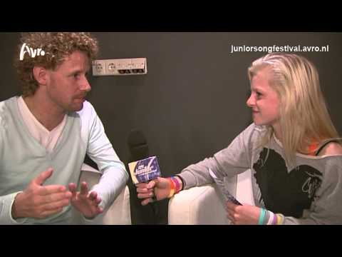 Femke interviewt Ewout | Finale Junior Songfestival 2013