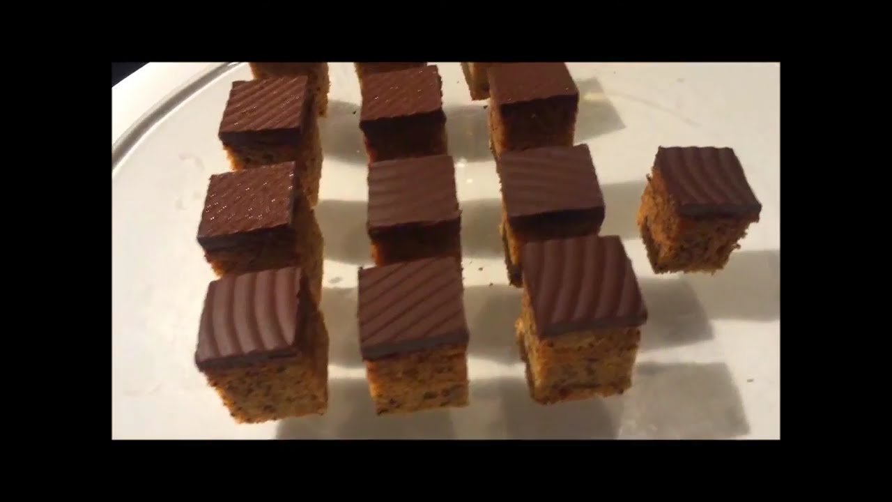 Cathay Pacific The Pier Business Class Lounge