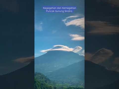 Kegagahan dan Kemegahan Puncak Gunung Sindoro #videoshort #trending #gunungsindoro