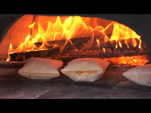 Cuisine.Pain. Les fouées. Boulangerie.Recette.Feu.De Bois.Restaurant.Artisans.Bretagne. Video