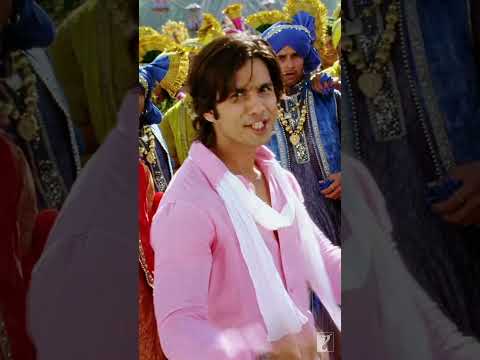 Keeping desi beat alive🎧 #discowalekhhisko #dilbolehadippa #ranimukerji #shahidkapoor #yrfshorts