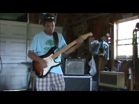 Tennessee Hound Dog Reverb Unit Through SF Champ with Stratocaster Demo #1