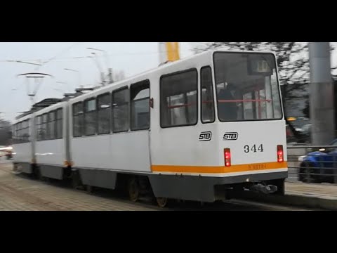 V3A-93 344 pe linia 10 deviată sosind în stația Valea Oltului (noiembrie 2019)