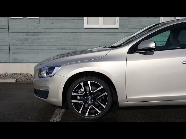 [新着 車両入庫] V60 D4 Dynamic Edition