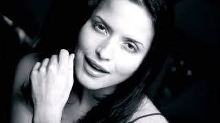 Download lagu The Corrs: Runaway (Original Version) mp3 Download lagu The Corrs: Runaway (Original Version) mp3