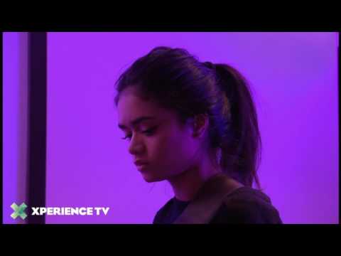 Naomi Snell -  Lonely (live)