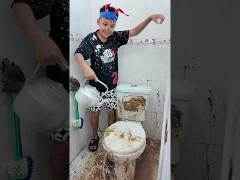 Max tốc độ robot rửa toilet #funny #comedy #shorts #robot