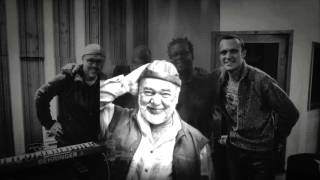 Peter Erskine is Dr. Um