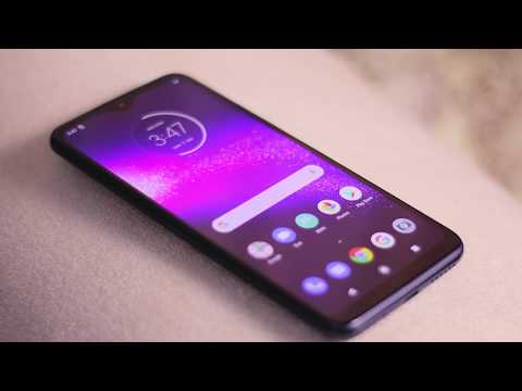 Motorola One Macro Unboxing And First Impressions l Display, Performance, Camera, Battery, and Price