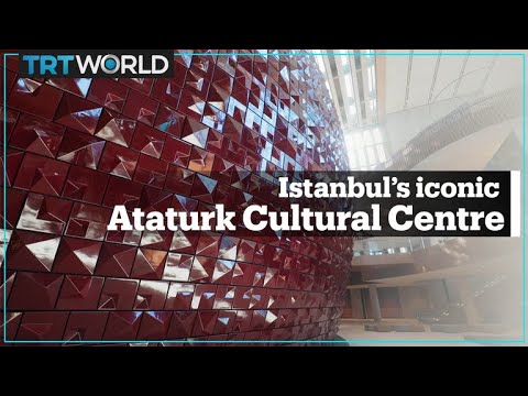 O icônico Centro Cultural Ataturk de Istambul reabre na Praça Taksim no Dia da República da Turquia