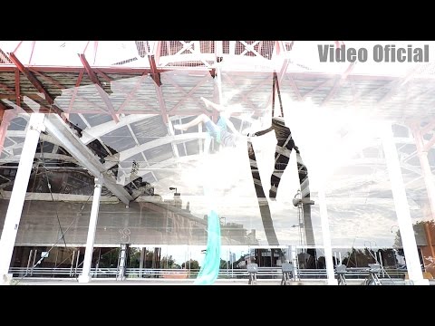 Agustin Malandra - Outside The Box (Video Oficial) [Aerial Silks]