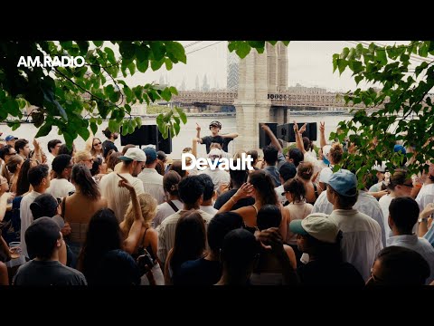 Devault | High Energy Rooftop Set | AM.RADIO 012