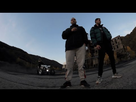 ISMAPEREZ x DARÍOPRAS - ESCALA DE GRISES