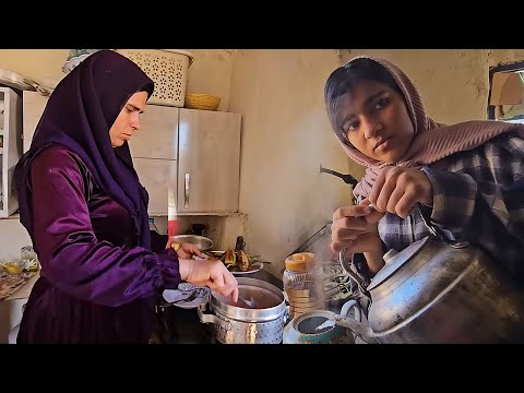 A simple narrative of the work, empathy, and daily life of Fariba and her daughters.