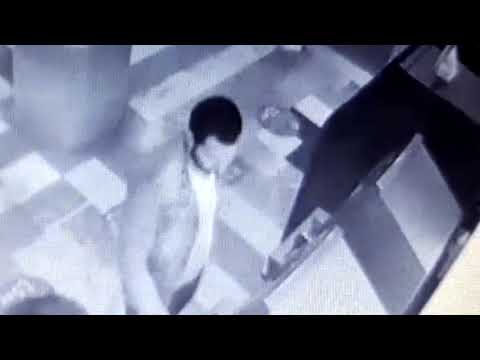 Полиция разыскивает подозреваемого в краже денег с карты пенсионера