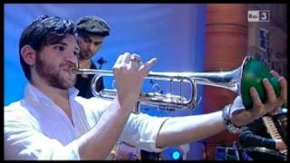 Mannarino - Svegliatevi Italiani  - Parla con me (4 Novembre 2010)