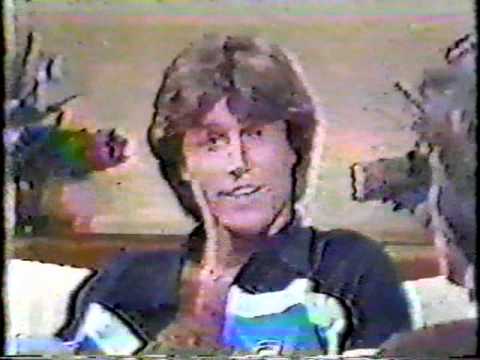 Andy Gibb meets Victoria Principal HISTORY in the making (part 1 of 3)