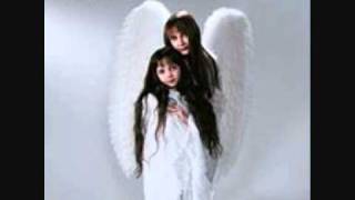 01. Llewellyn & Juliana - Earth Angel.wmv