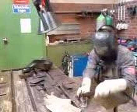 Gefahren beim Schweißen / Dangerous welding