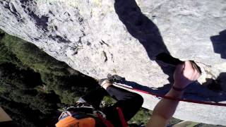 preview picture of video 'ESCALADA EN PEÑARTEA - EL CARRASCAL'